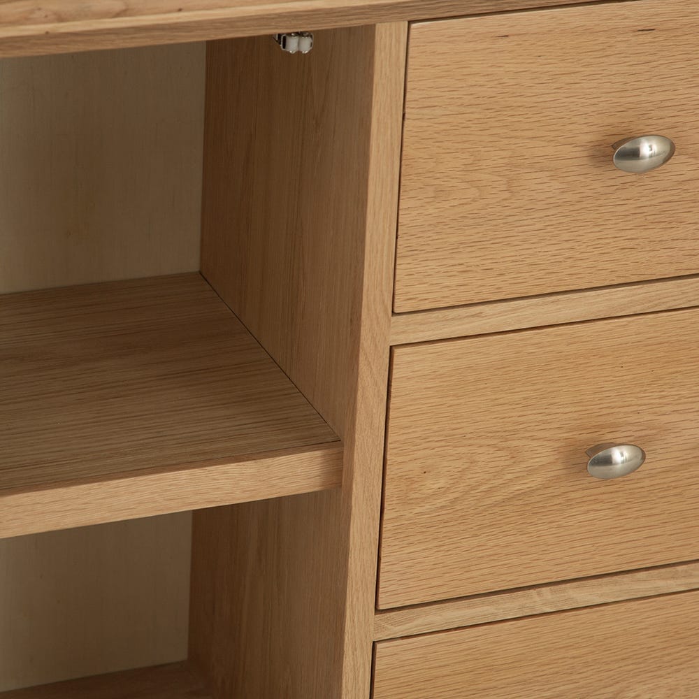 Gloucester Oak 2 Door 3 Drawer Large Sideboard